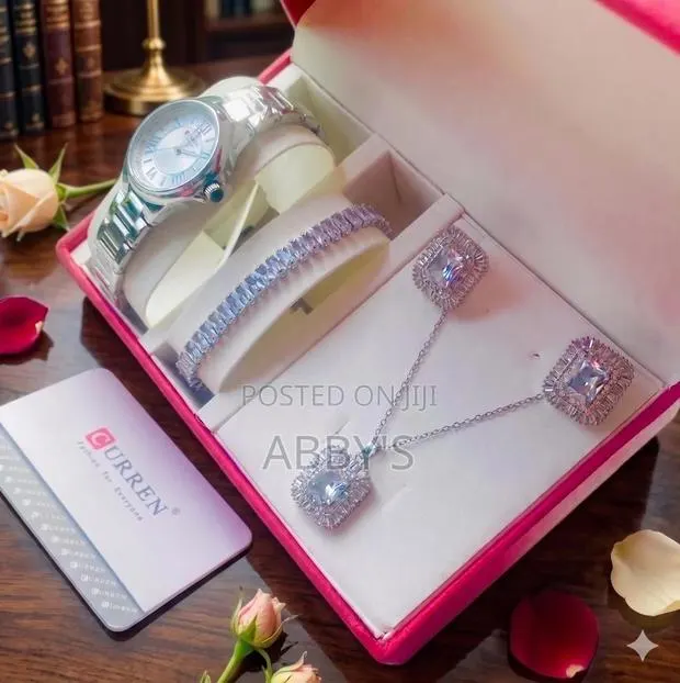 Crystal Silver 5in1 Jewelry Set · Photo 1