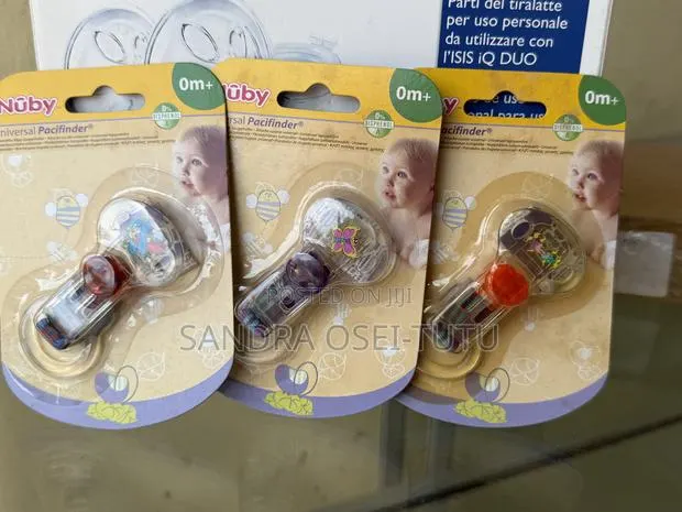 Nuby Paci Finder Universal Pacifier Clip · Photo 2
