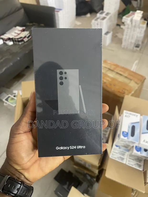 New Samsung Galaxy S24 Ultra 256 GB Gray · Photo 1