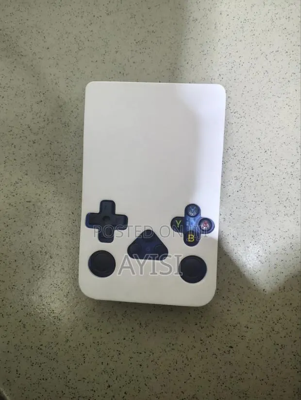 Handheld Game Console · Photo 1