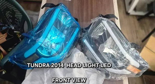 Tundra 2014 Headlight · Photo 1