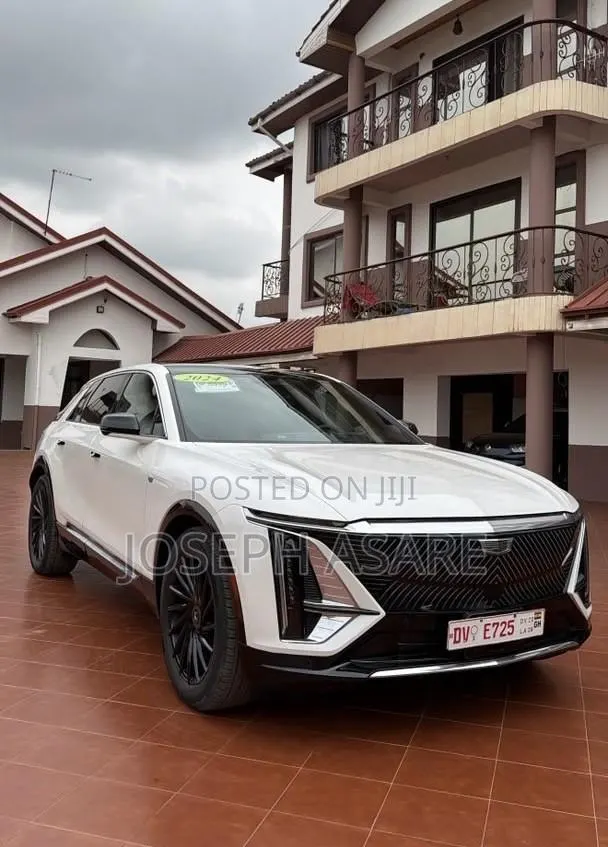 Cadillac Lyriq Luxury 2026 White · Photo 1
