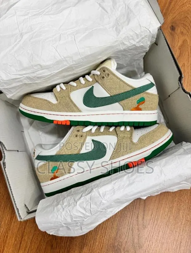 Nike Sb Dunk Low Light Green · Photo 1