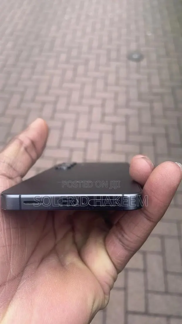 Samsung Galaxy S24 128 GB Gray · Photo 1
