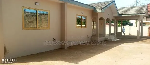 3bdrm House in East Legon for Rent