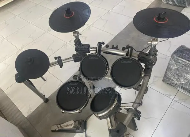 Carlsbro Electronic Drumset · Photo 1