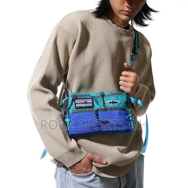 Patagonia Ultralight Zipper Crossbody Bag · Photo 1