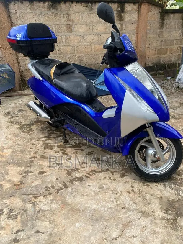 Honda 2020 Blue · Photo 1