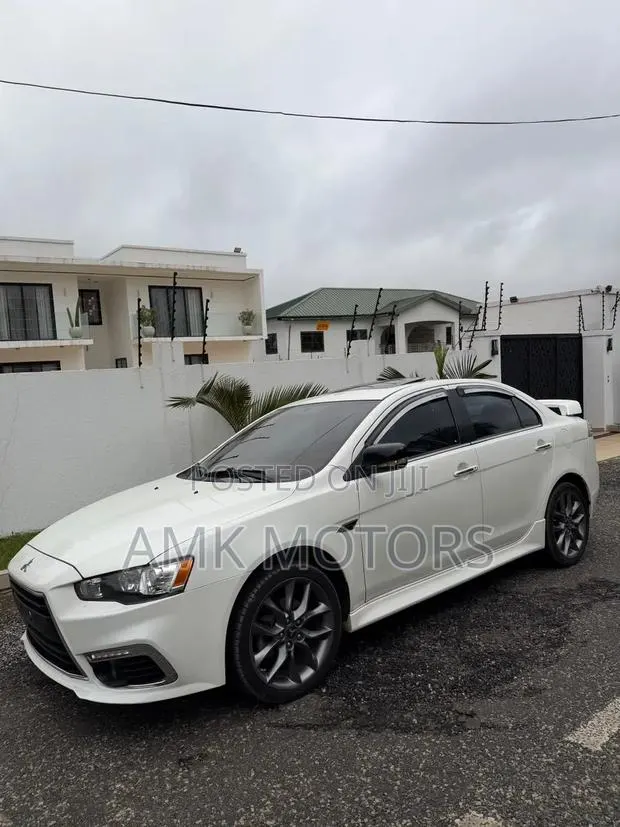 Mitsubishi Lancer 2015 White · Photo 1