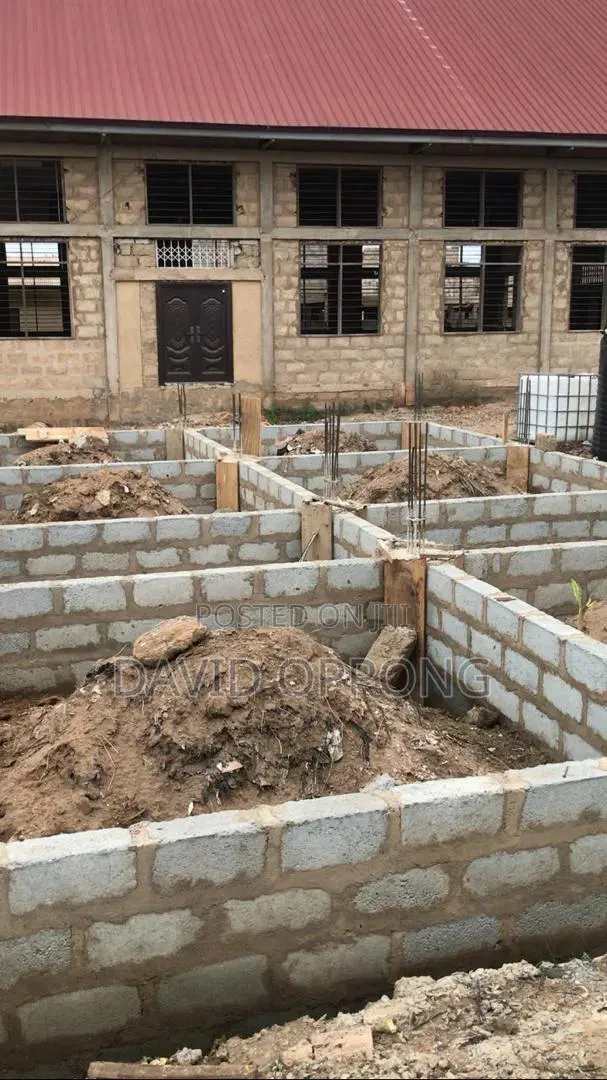Uncompleted Storey Footings for Sale at ( Medie) Beside,Wele Wele Park · Photo 1