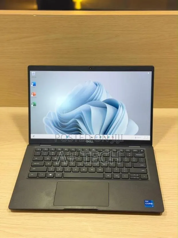 Laptop Dell Latitude 7420 16GB Intel Core i7 SSD 256GB · Photo 1
