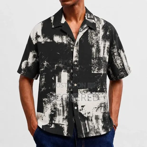Short-Sleeve Resort Shirts · Photo 1