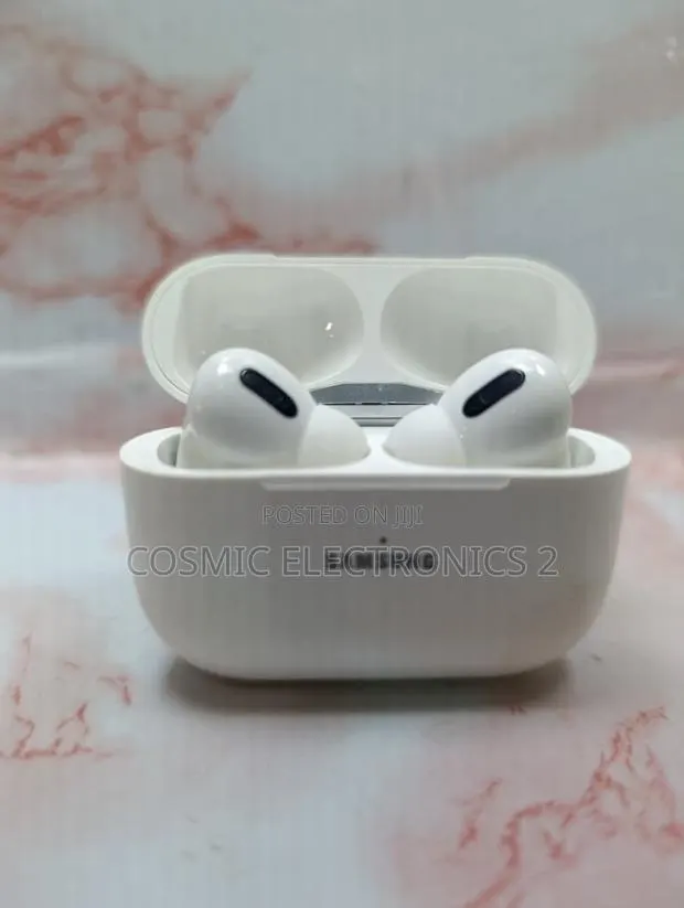 Samsung Compact TWS Wireless Earbuds With 300mAh Charging Cas · Photo 1