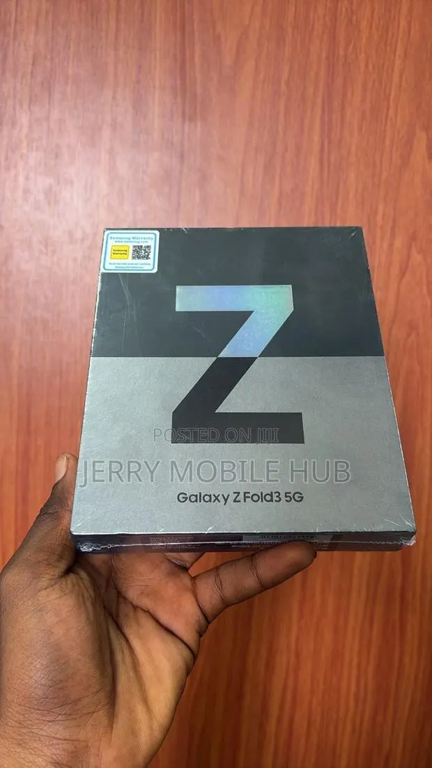 New Samsung Galaxy Z Fold 3 512 GB Black · Photo 1