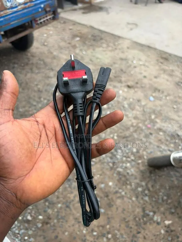 3 Pin Power Cable · Photo 1