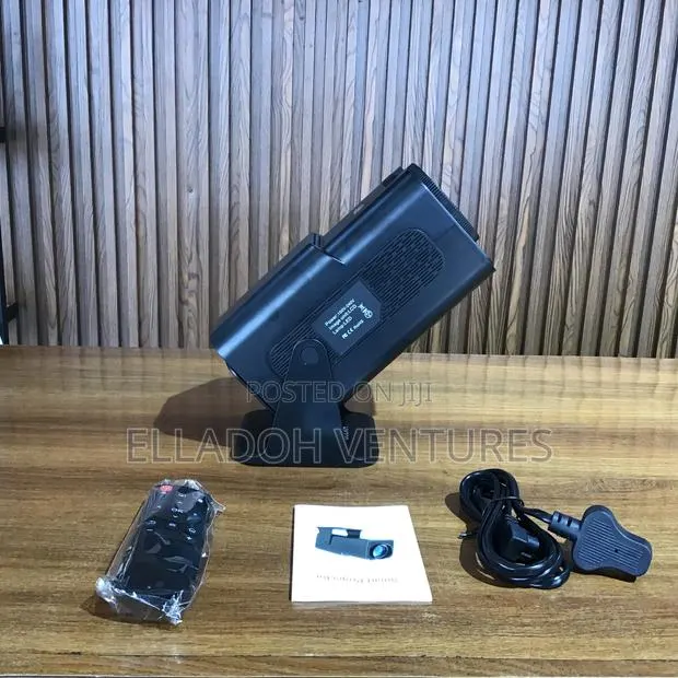 HY320 Projector TV Box + Free Projector Screen · Photo 1