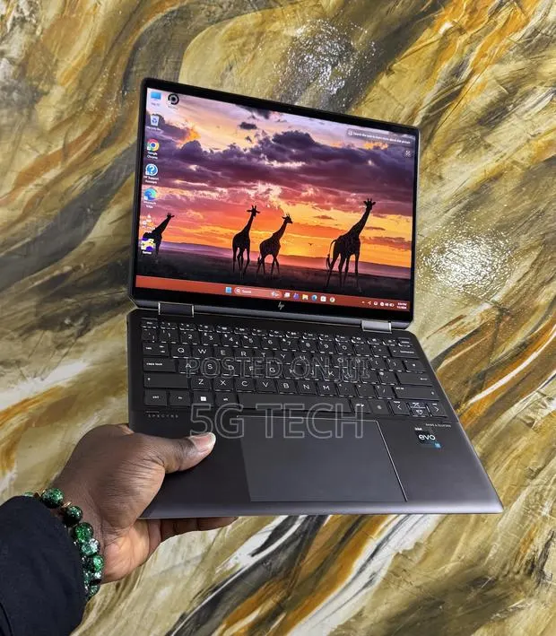 Laptop HP Spectre X360 13 16GB Intel Core i7 SSD 1T · Photo 1