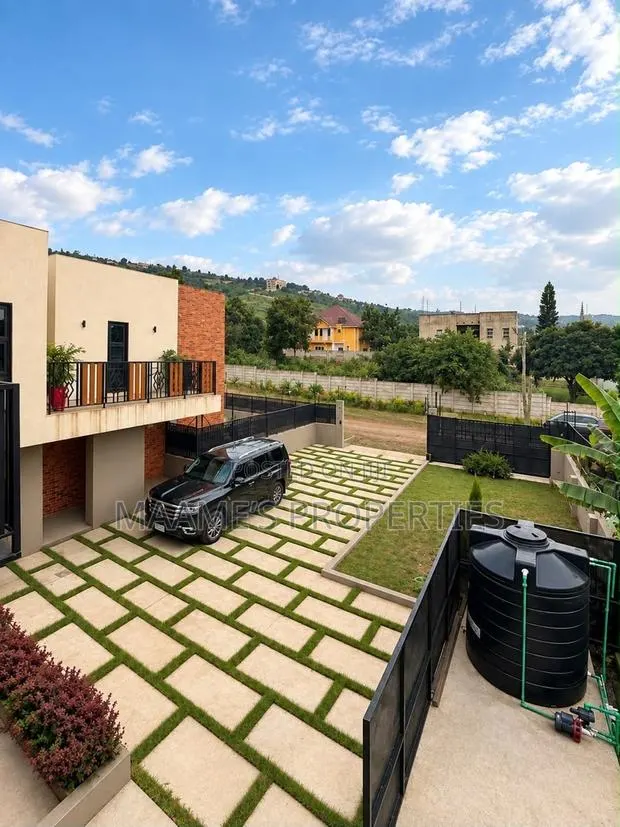 2bdrm Duplex in Oyarifa Mall Area for rent · Photo 1
