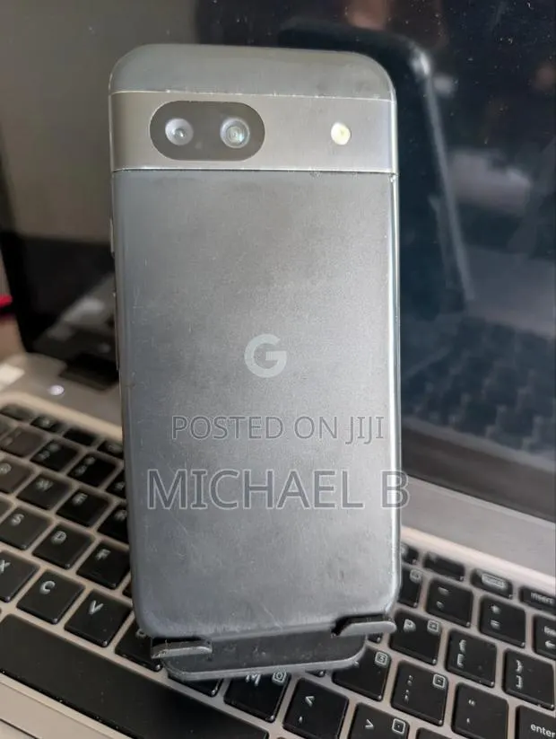 Google Pixel 8a 128 GB Black · Photo 1