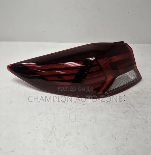 Hyundai Elantra 2019-2020 Taillight. · Photo 1