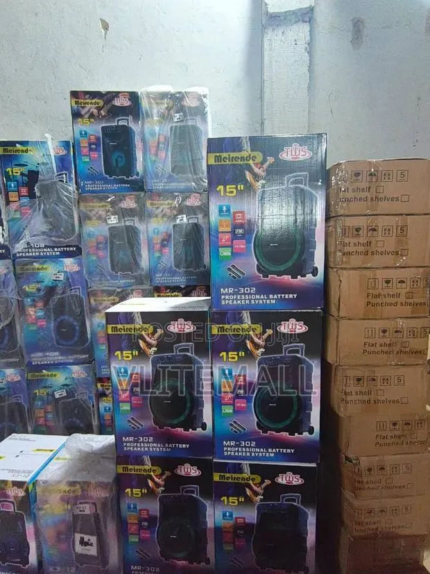 15"-600w Professional Bluetooth Speakers · Photo 1