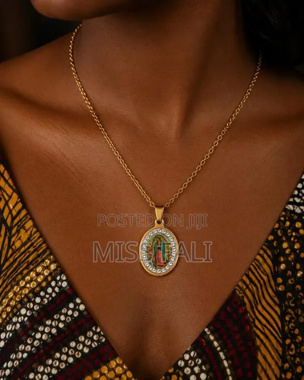Divine Grace Gold Medallion · Photo 1