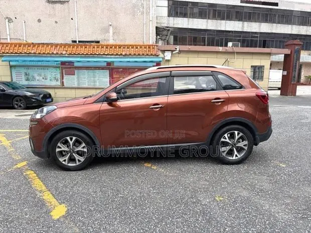Kia K3 2020 Orange ยท Photo 1
