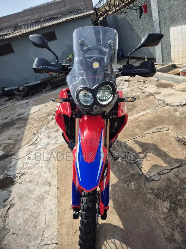 Honda 2025 Red · Photo 1