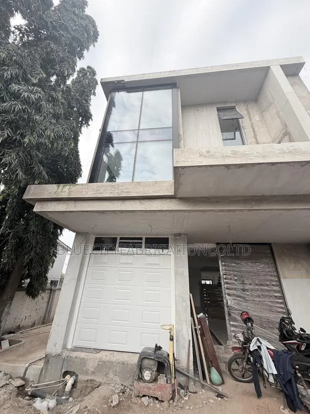 Customize Automatic Garage Door With Two Remote · Photo 1