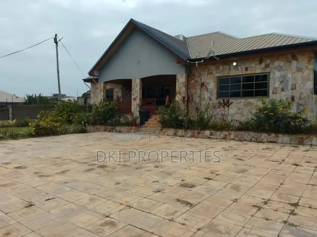 4bdrm House in Dki Properties, Adenta for rent · Photo 1