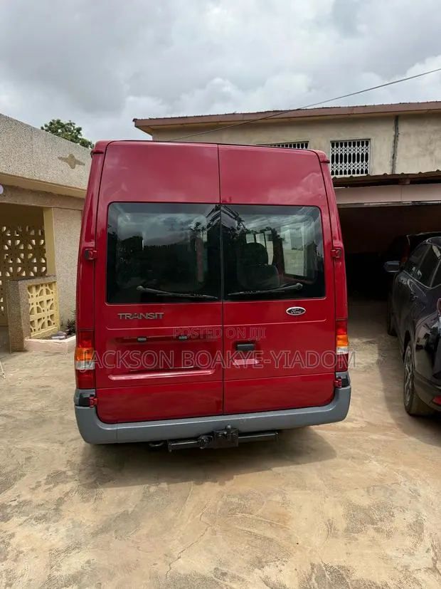 Ford Transit 2008 Red · Photo 8
