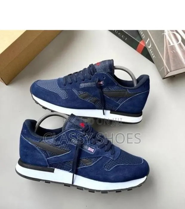 Reebok Classic Suede Blue · Photo 1