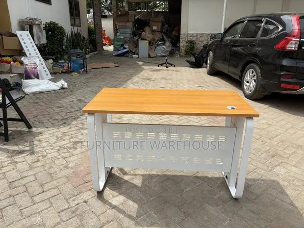 Modern Study Table (1.2m ) · Photo 1