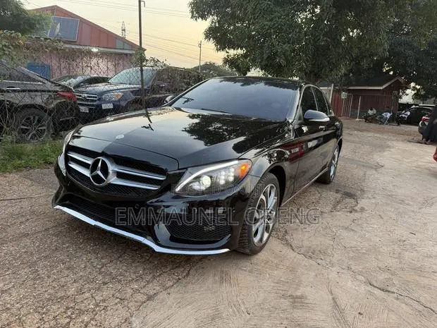 Mercedes-Benz C300 2017 Black · Photo 1