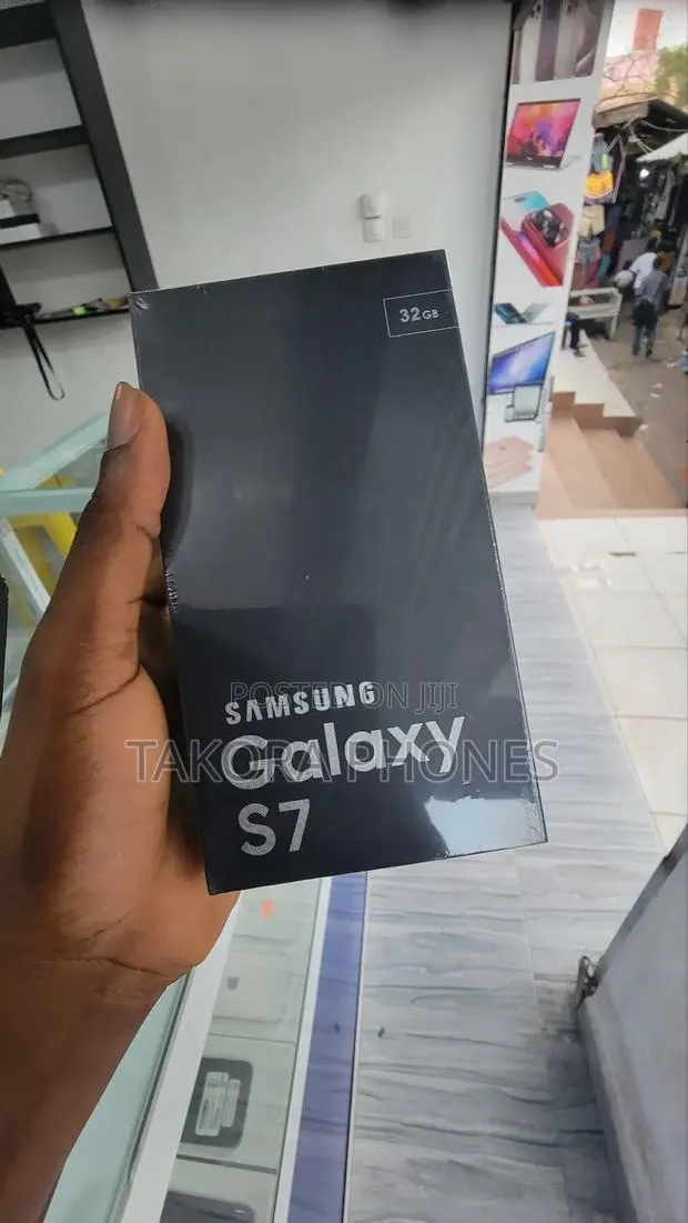 New Samsung Galaxy S7 32 GB Black · Photo 1