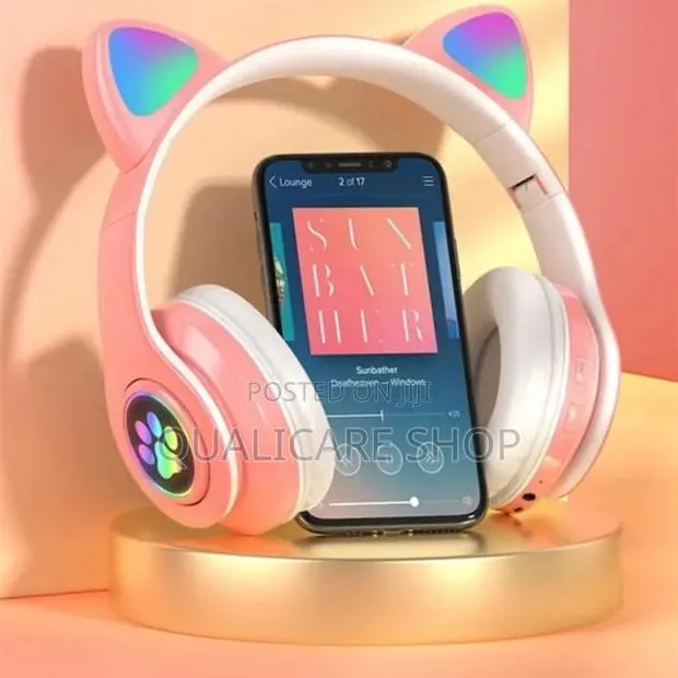 Cat Ears Wireless Headphones · Photo 1