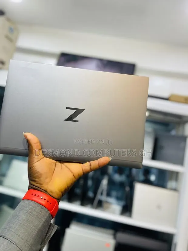 Laptop HP ZBook Firefly G8 8GB Intel Core i5 SSD 256GB · Photo 1