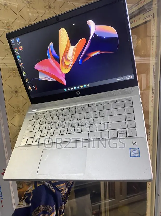Laptop HP Pavilion 14 8GB Intel Core i5 SSD 256GB · Photo 1