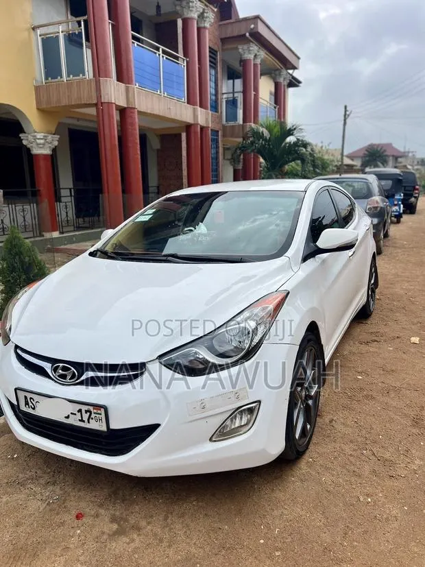 Hyundai Elantra Limited 2012 White · Photo 1