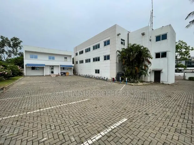 Commercial Property for Sale Airport Residential · Photo 1