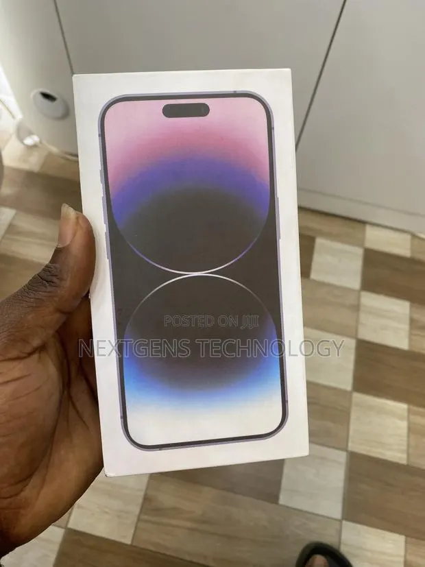 Apple iPhone 14 Pro Max 128 GB Purple · Photo 1