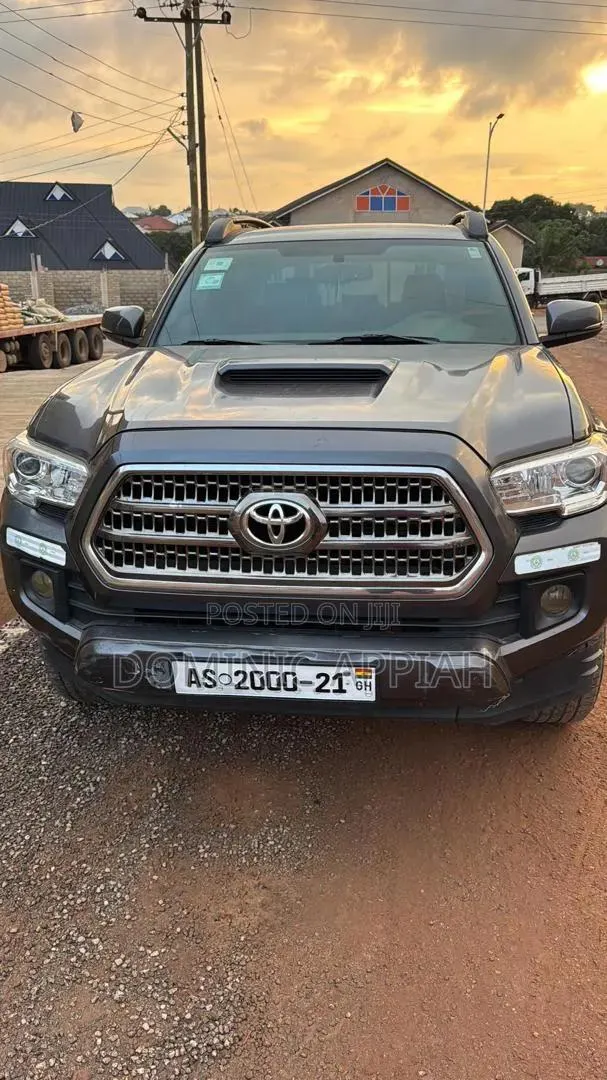 Toyota Tacoma 2017 · Photo 1