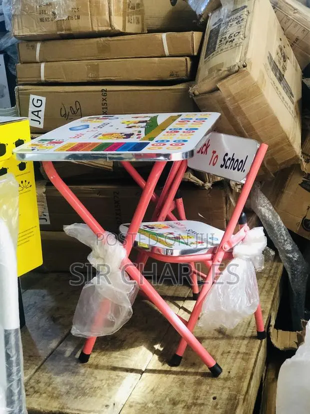 Table And Chair For Kids · Photo 1