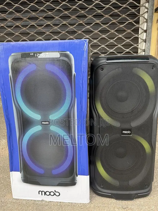 Mood 8x8inches Bluetooth Rechargeable Speaker With 2wireless Mics · Photo 1