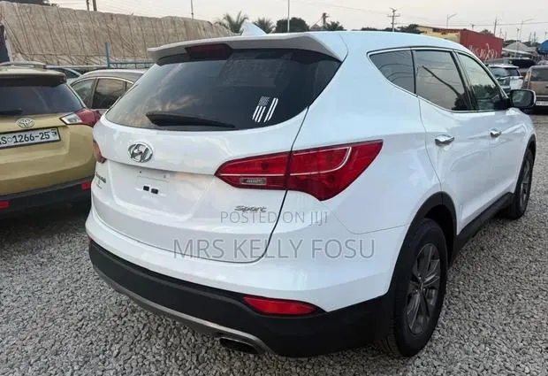 Hyundai Santa Fe 2014 White · Photo 1