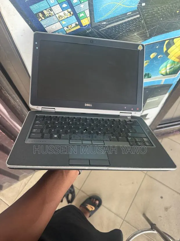 Laptop Dell Latitude E3330 8GB Intel Core i7 HDD 500GB · Photo 1