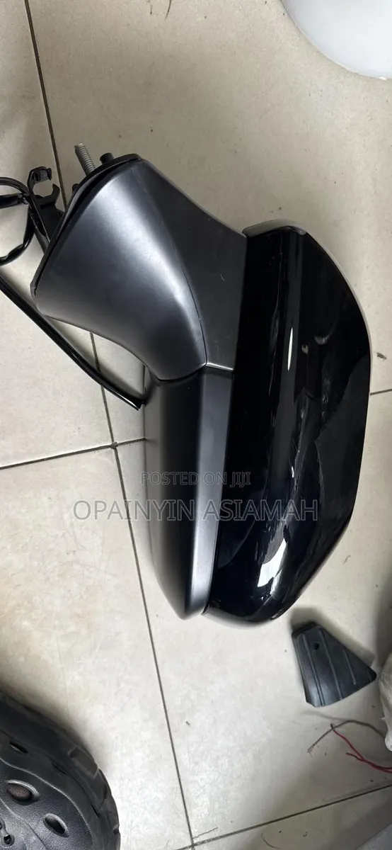 Toyota Camry 2019 · Photo 1