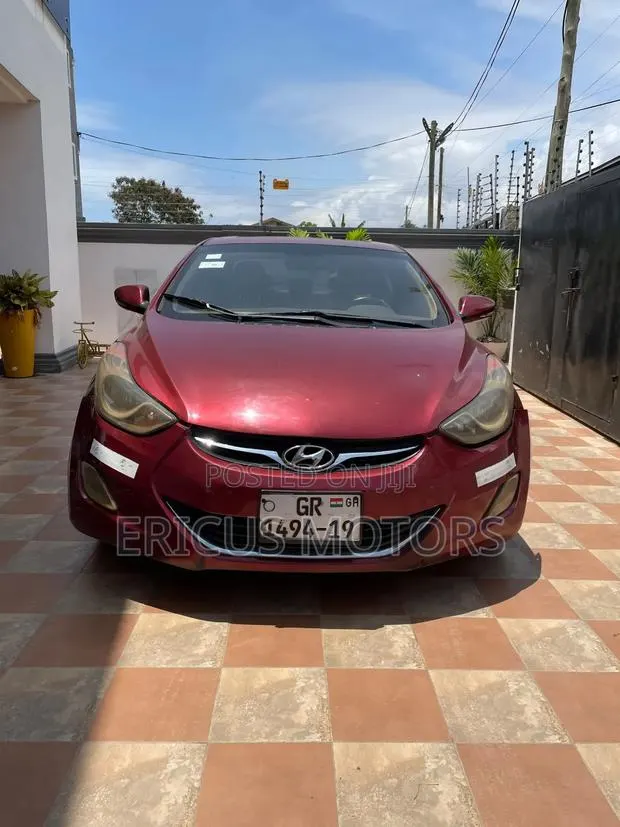 Hyundai Elantra GLS Sedan FWD (1.8L 4cyl 6A) 2013 Red · Photo 1