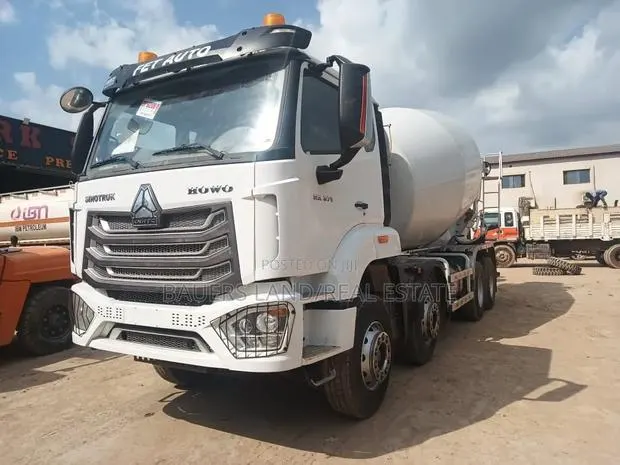 Howo 8*4 Concrete Mixer · Photo 1