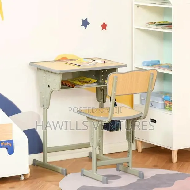 Training School Table and Chair · Photo 1